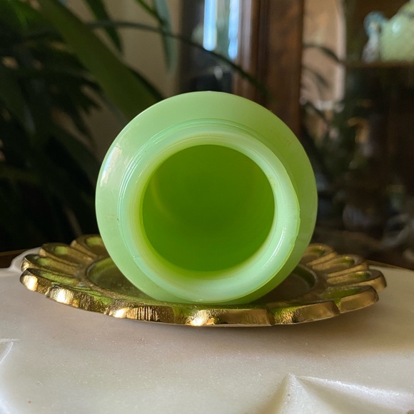 1930’s Jeannette Jadeite Beehive Sugar Shaker Depression Era Glass - Picture 7 of 15